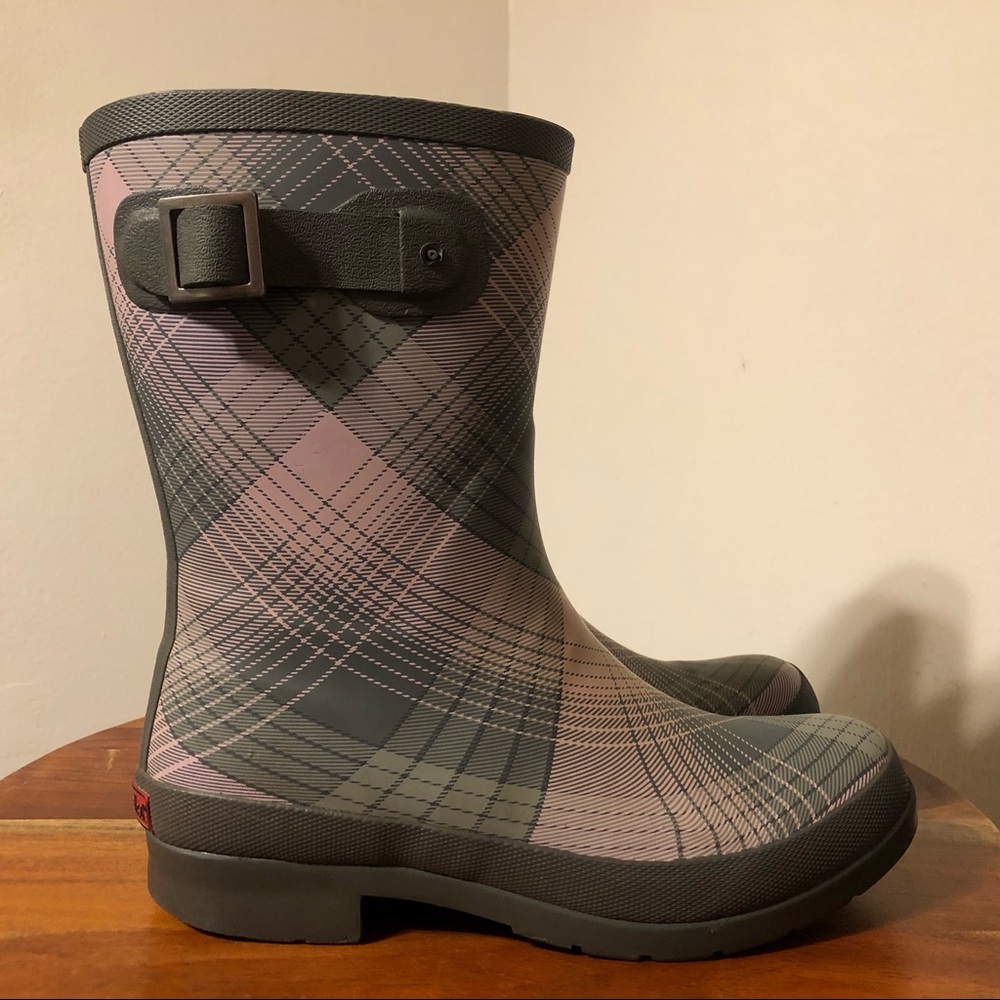 Offers Chooka Plaid Boots Size 7
